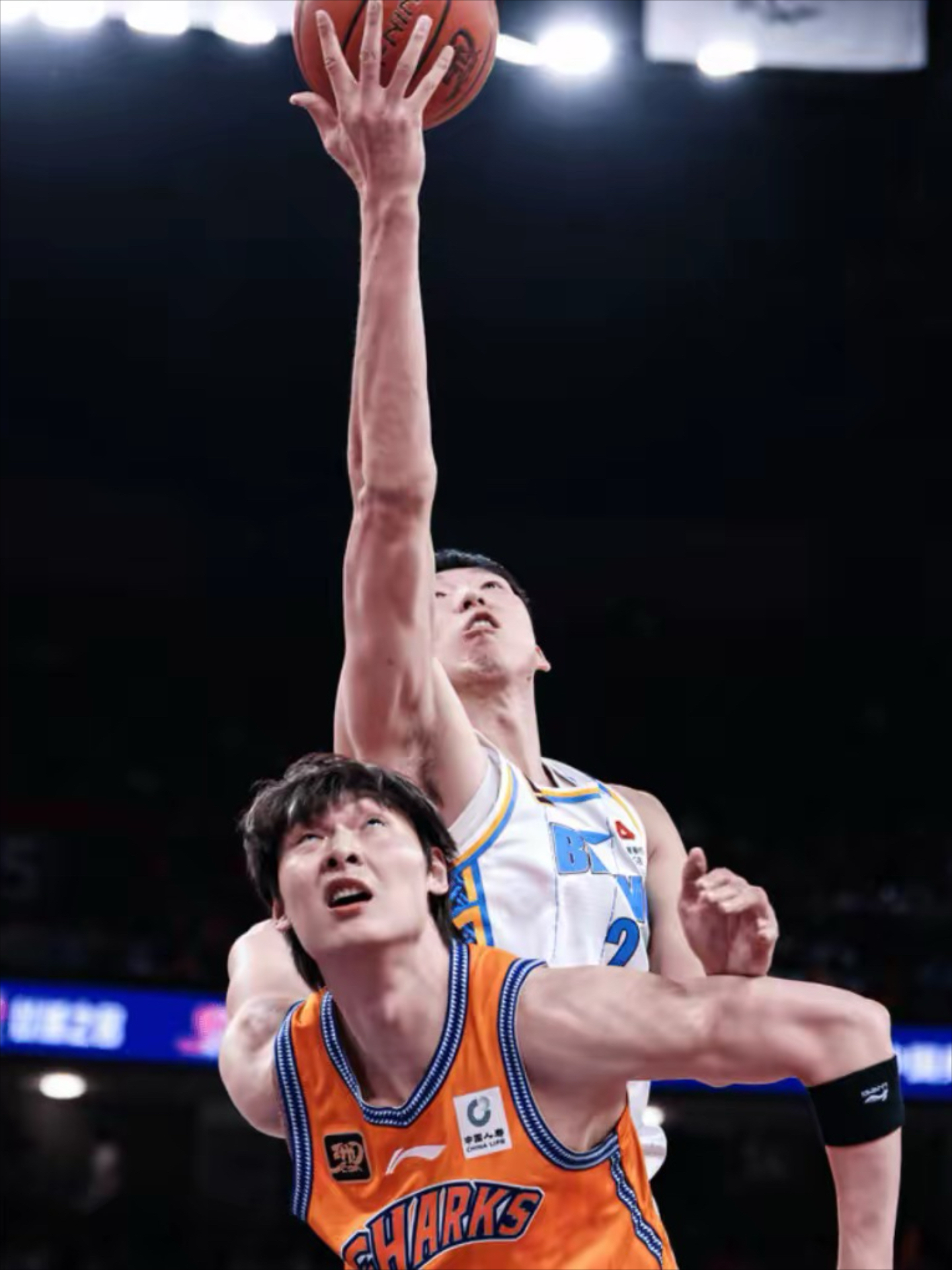 关于CBA常规赛赛前走向成谜,北京首钢豪取连胜,底气十足,身体对抗强度拉满的信息 关于CBA常规赛赛前走向成谜,北京首钢豪取连胜,底气十足,身体对抗强度拉满的信息