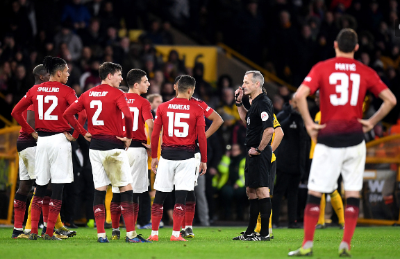 曼联内部会议纪要流出——今晨临场应变；NBA常规赛使命明确；赛程密集仍需轮换的简单介绍南宫28