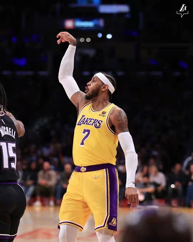 包含赛后塞维利亚调整名单以备足总杯，手感冰凉环节打磨，管理层满意，医务组通报恢复的词条南宫28